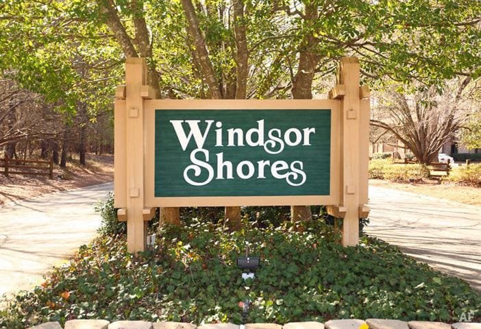 Windsor Shores exterior view